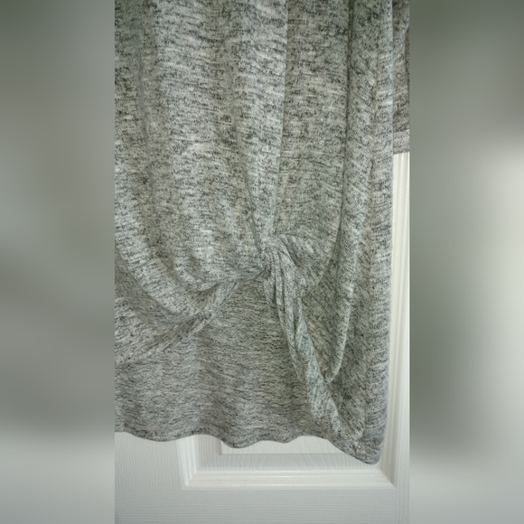 Chelsea and Theodore Top - Picture 2 of 5